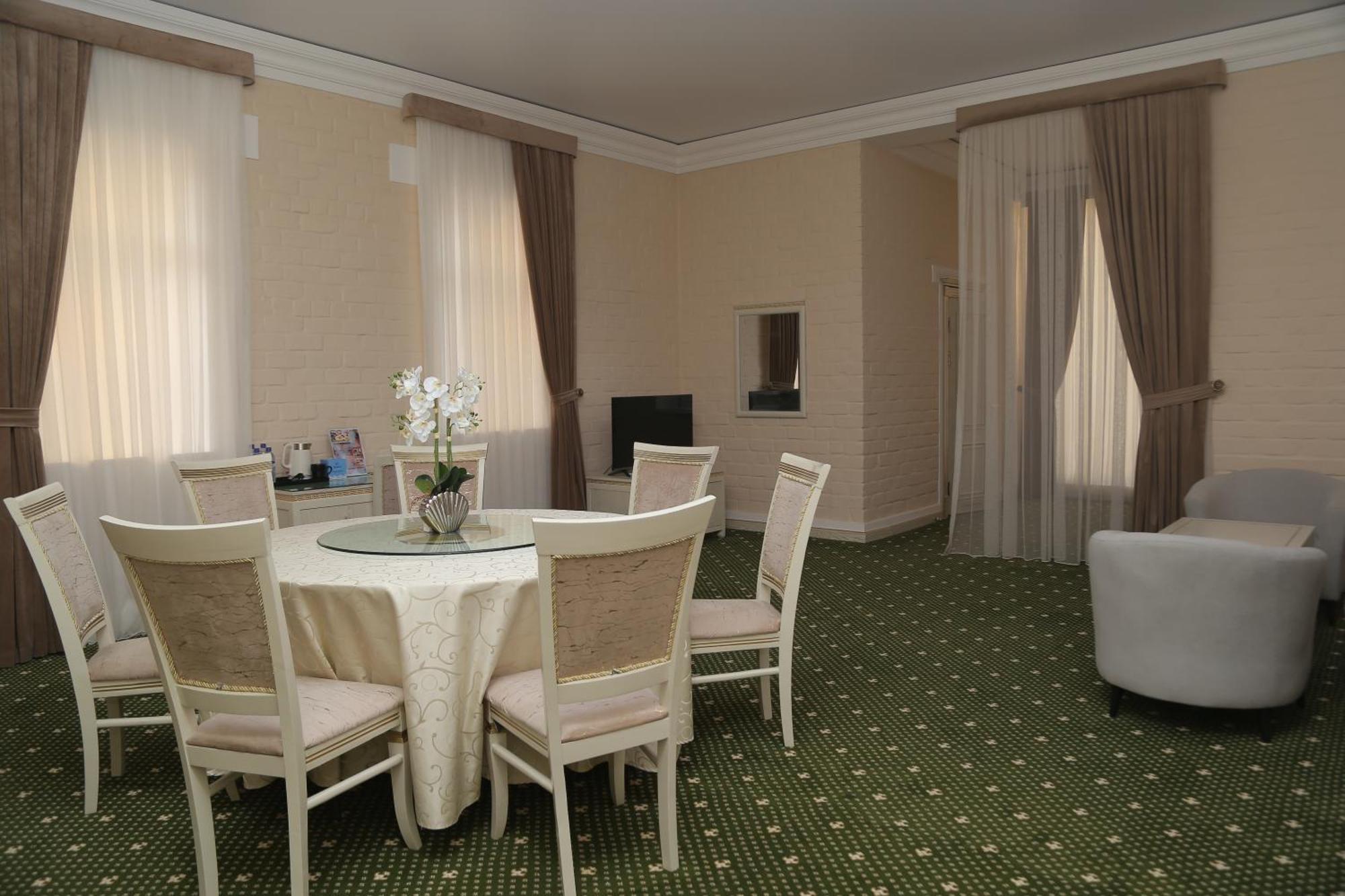 Bek Plus Hotel Takchilik Esterno foto