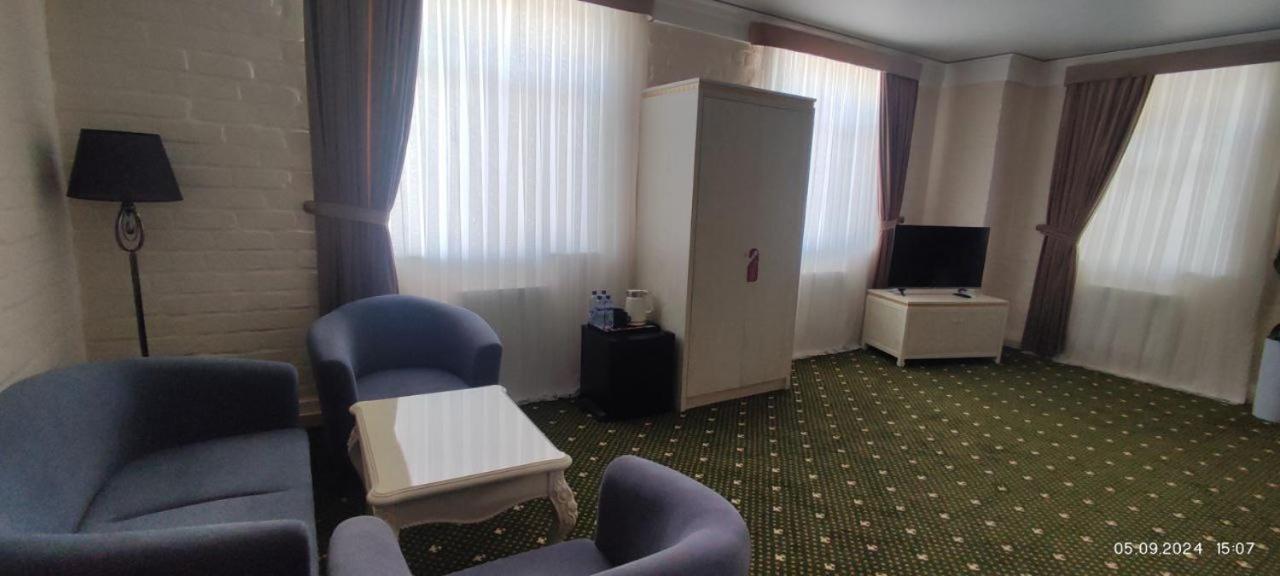 Bek Plus Hotel Takchilik Esterno foto