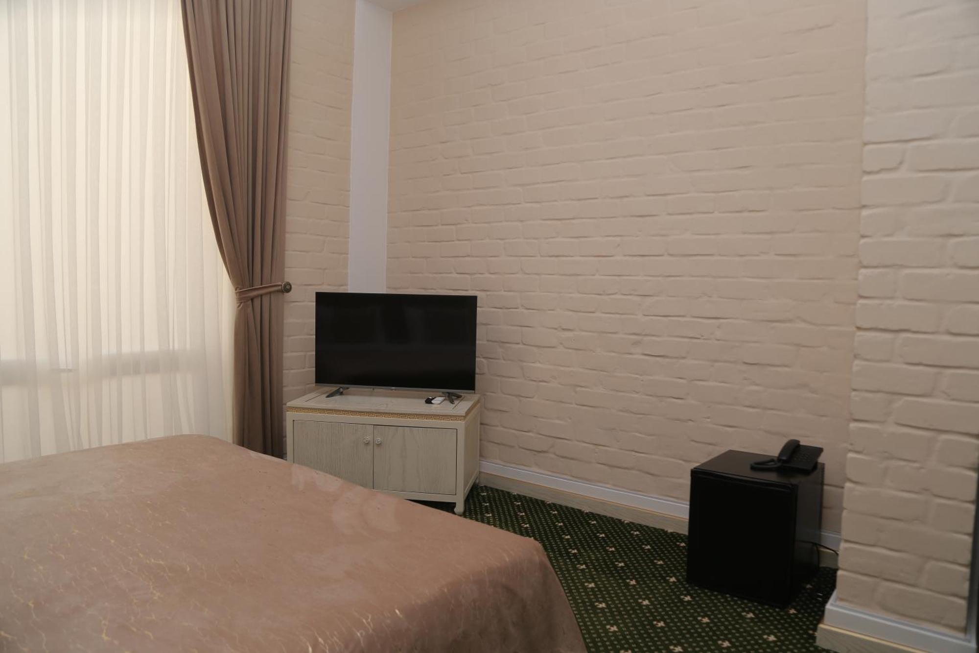 Bek Plus Hotel Takchilik Esterno foto