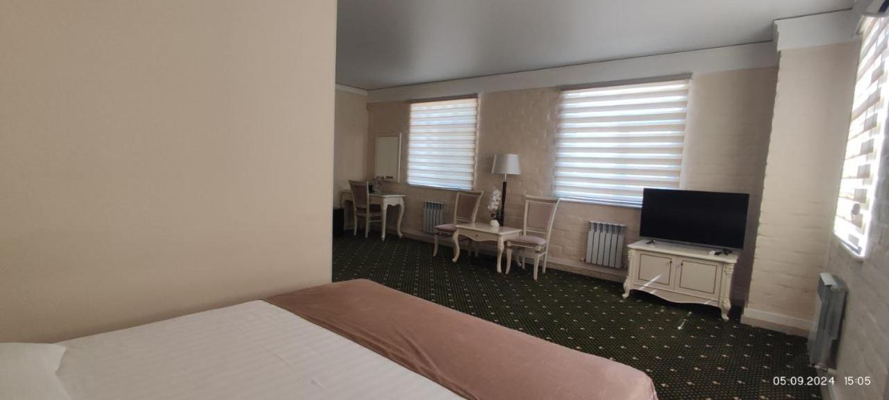 Bek Plus Hotel Takchilik Esterno foto
